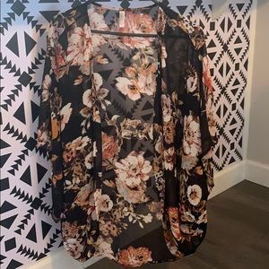 Xhilaration XL/XXL Floral Kimono